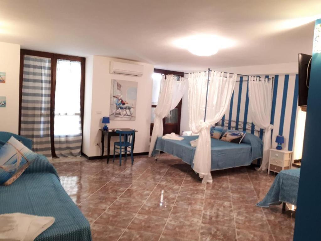 Suite Palazzo Luciani Salerno Exterior photo