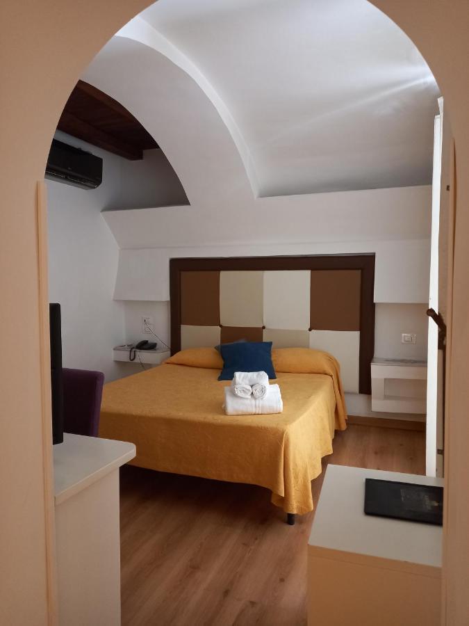 Suite Palazzo Luciani Salerno Exterior photo