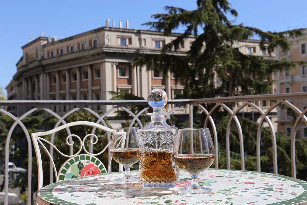 Suite Palazzo Luciani Salerno Exterior photo