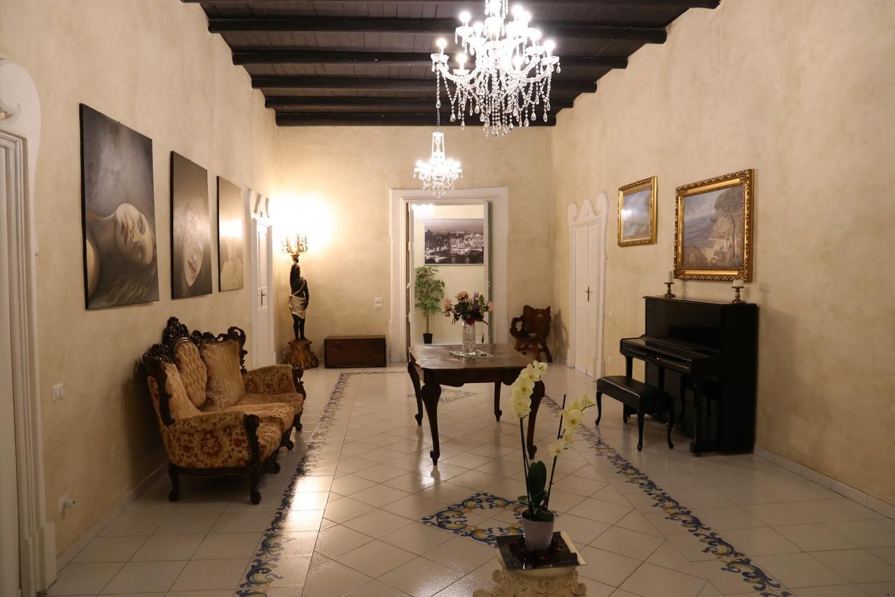 Suite Palazzo Luciani Salerno Exterior photo